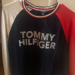 tommy hilfiger crew neck